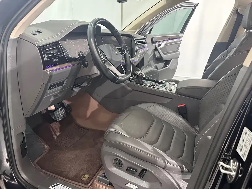 Volkswagen Touareg 2022 из CN, фото 10