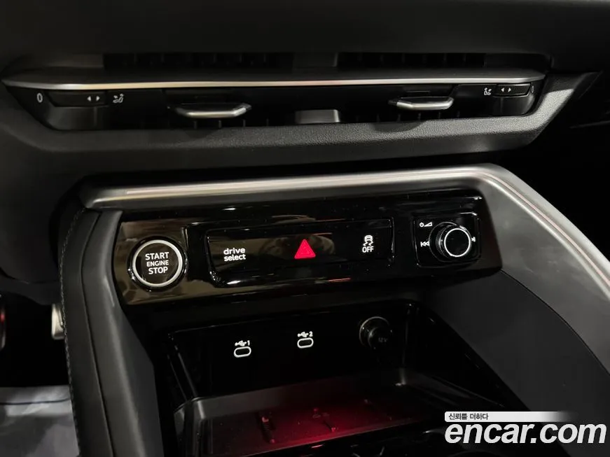 Audi Q5 2025 из KR, фото 10