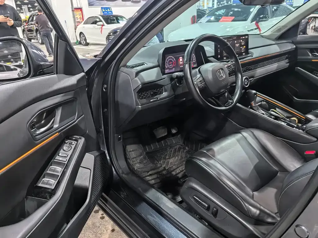 Honda Accord — фото 8