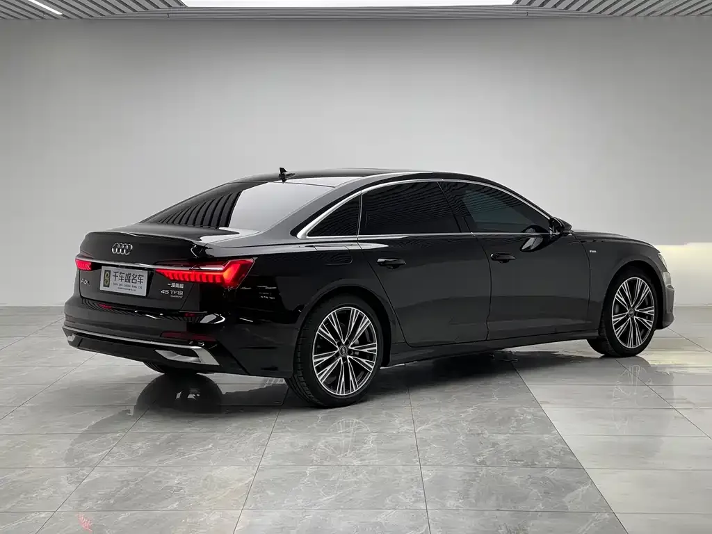 Audi A6L — фото 5
