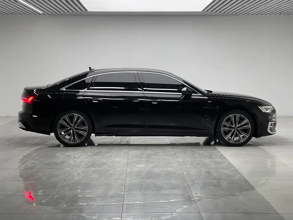 Audi A6L — фото 4