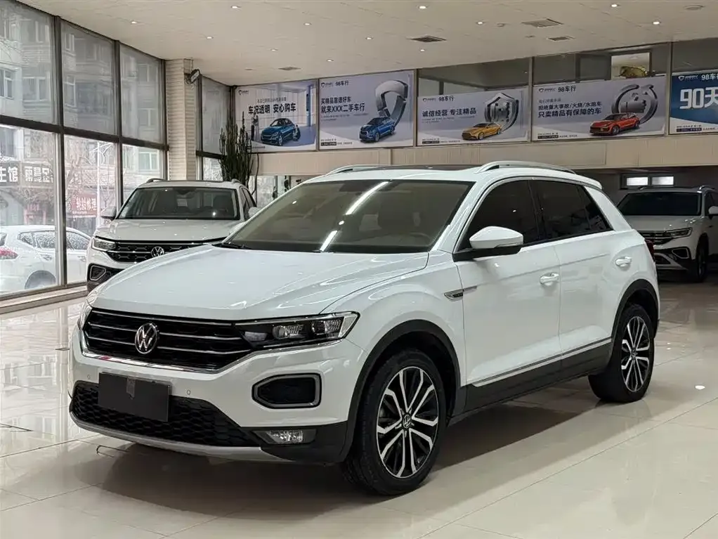 Volkswagen T-Roc — фото 1