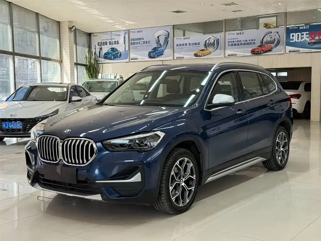 BMW X1 — фото 1