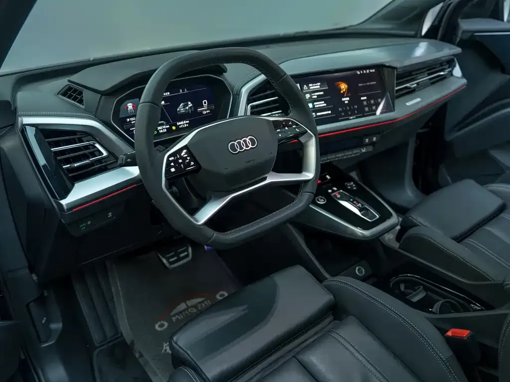 Audi Q4 e-tron — фото 4