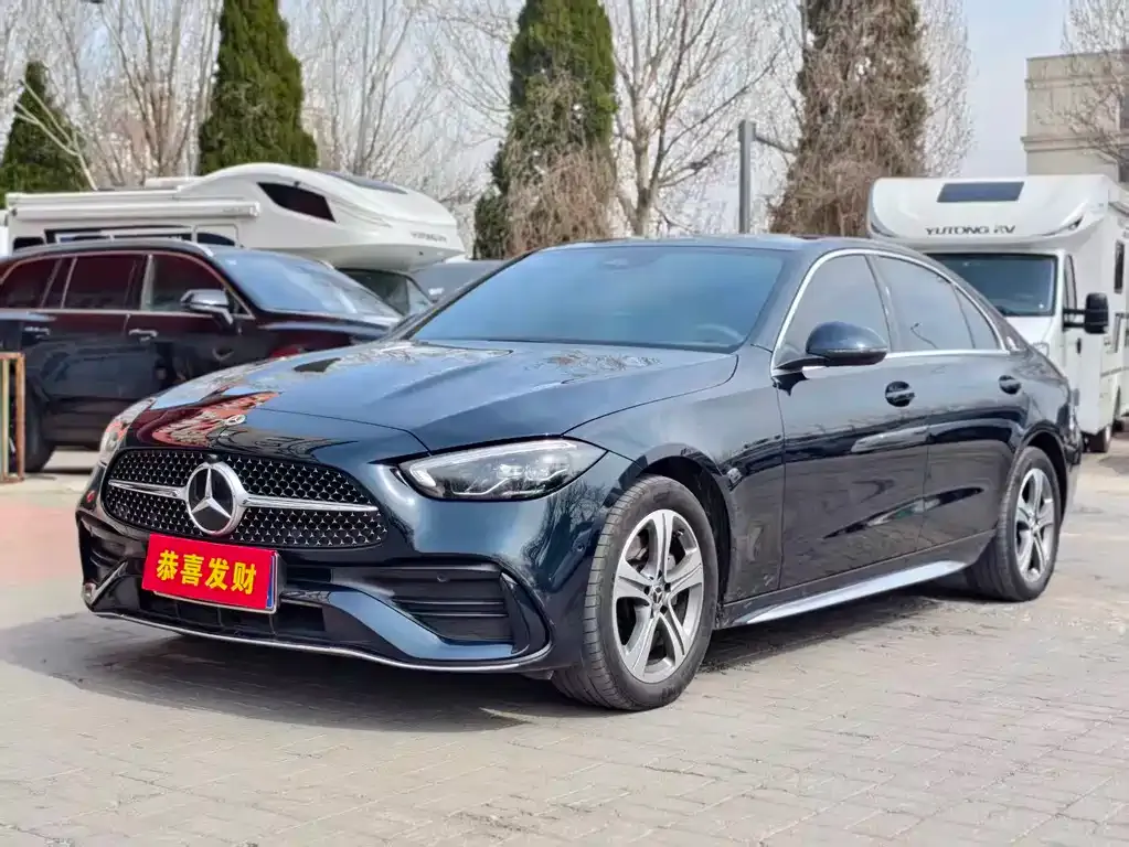 Mercedes-Benz C-Class — фото 1