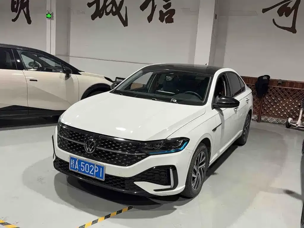 Volkswagen Lavida 2024 из CN, фото 1