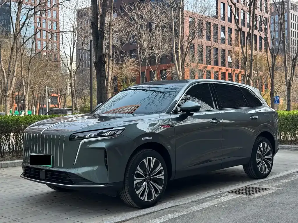 Hongqi HS6 PHEV — фото 1