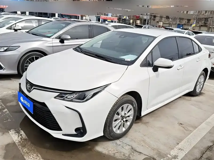 Toyota Corolla — фото 1