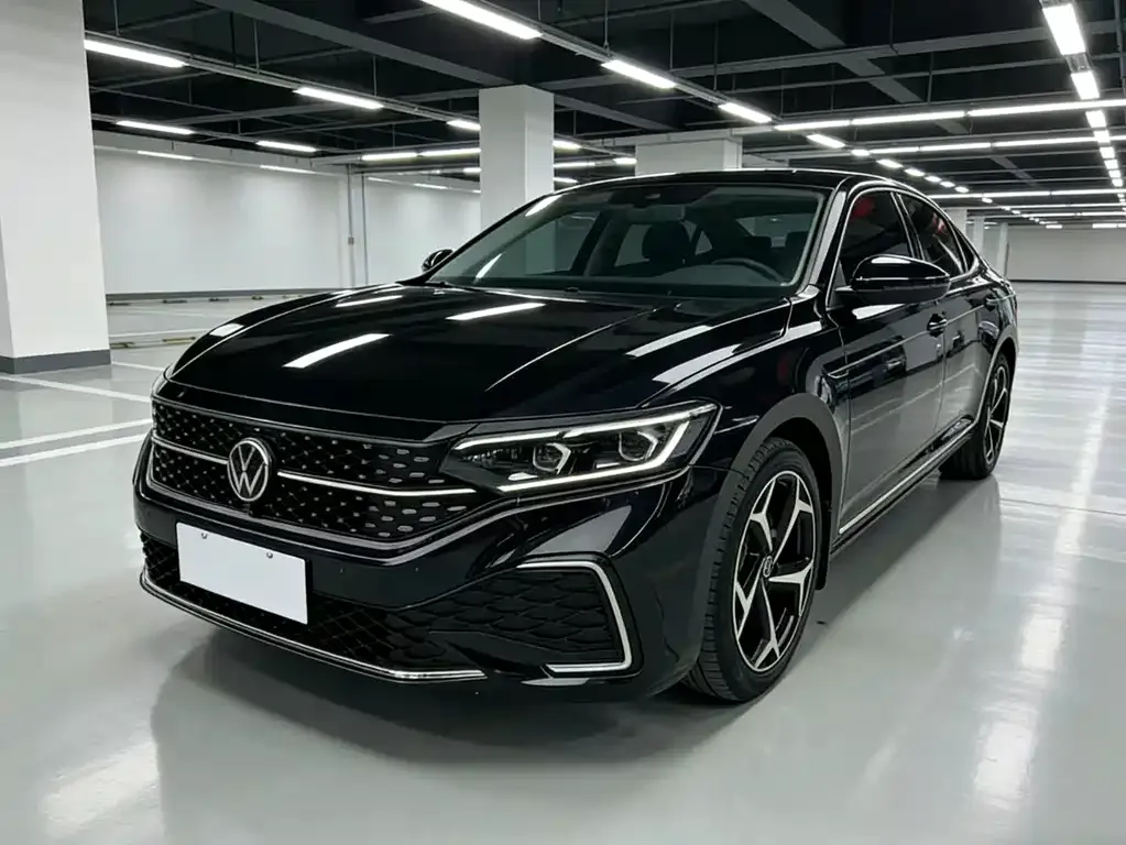 Volkswagen Passat 2022 из CN, фото 1