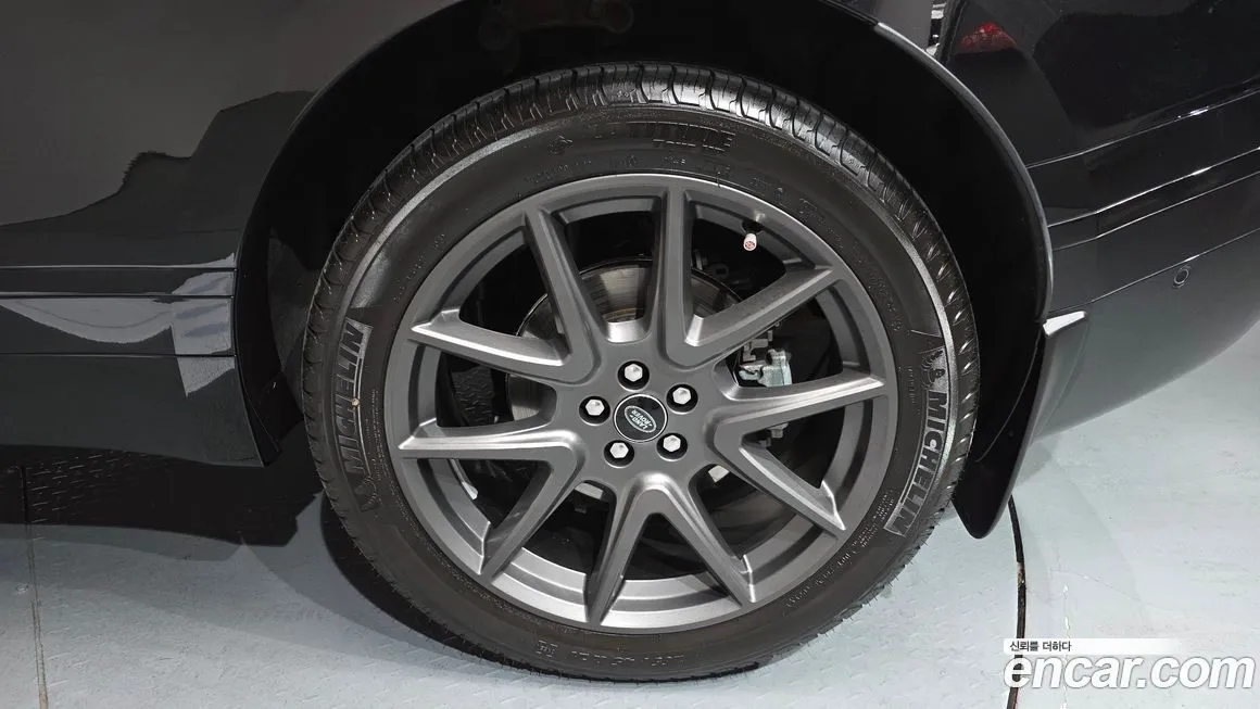 Land Rover Range Rover Velar 2025 из KR, фото 9