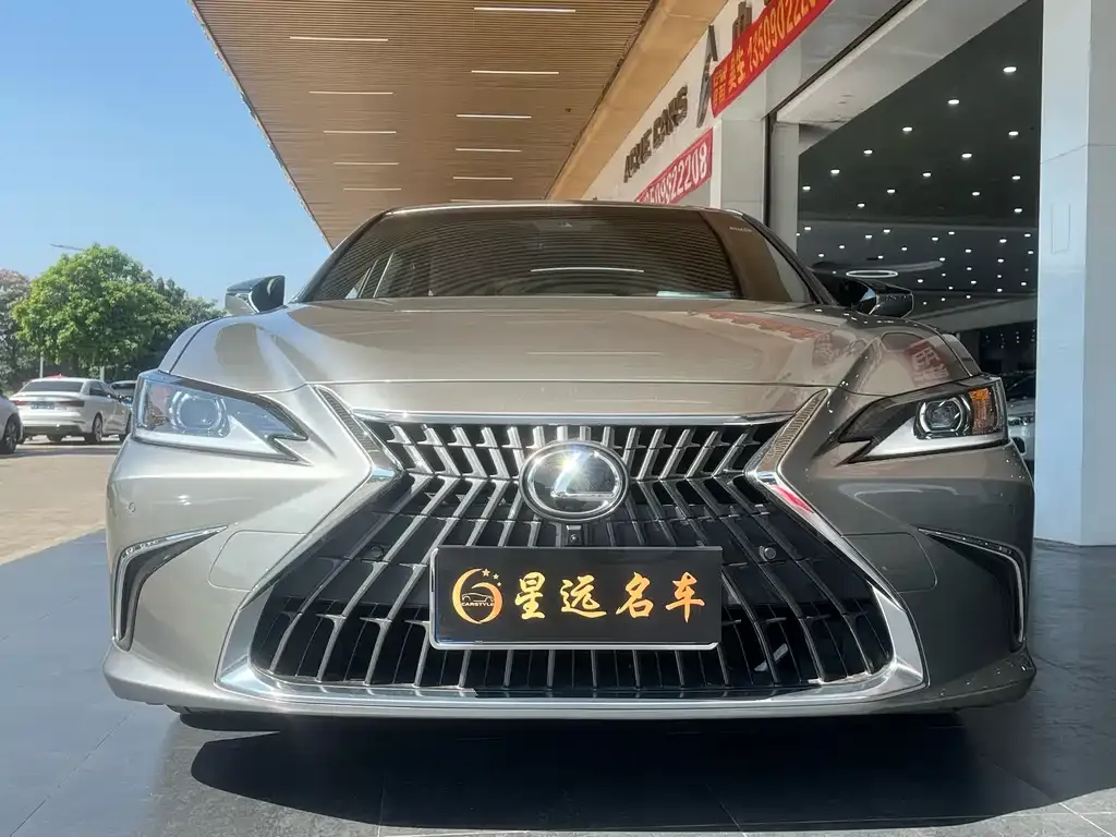 Lexus ES — фото 2