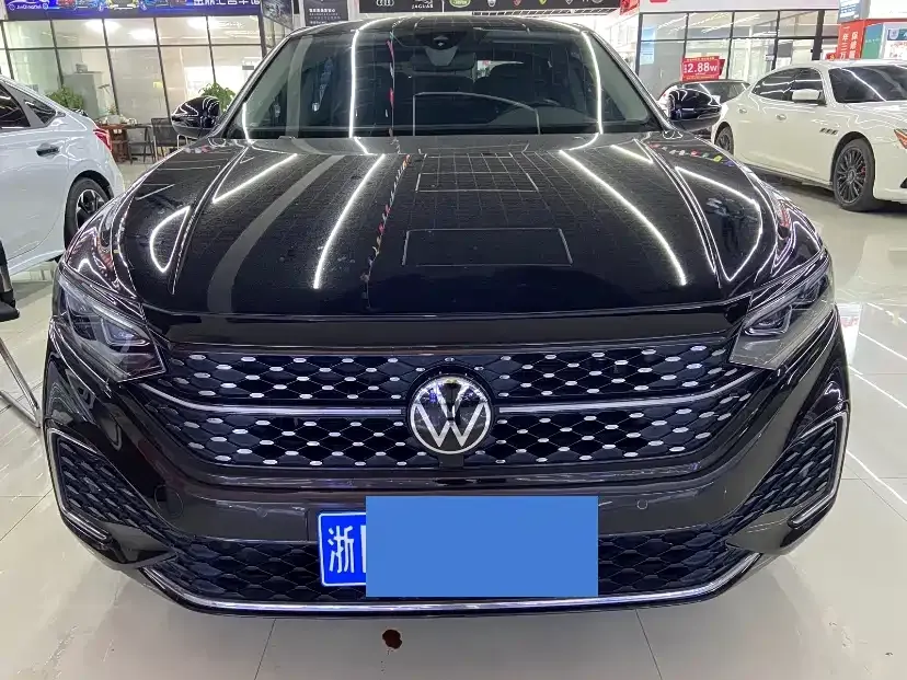 Volkswagen Passat 2022 из CN, фото 3
