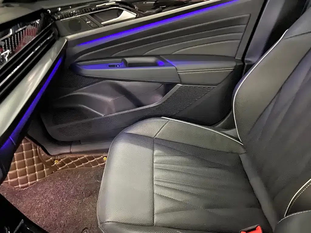 Volkswagen Passat 2022 из CN, фото 9