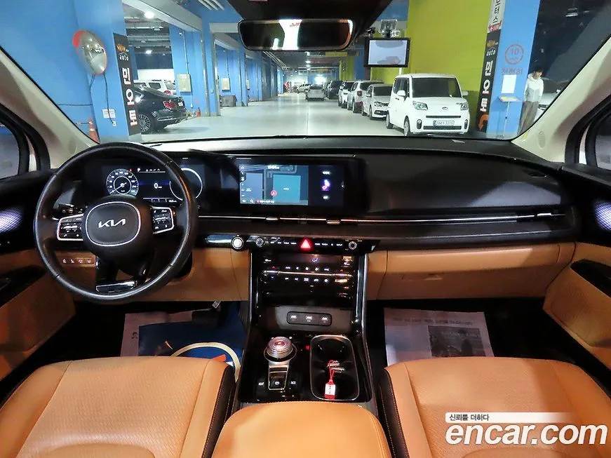 Kia Carnival — фото 10