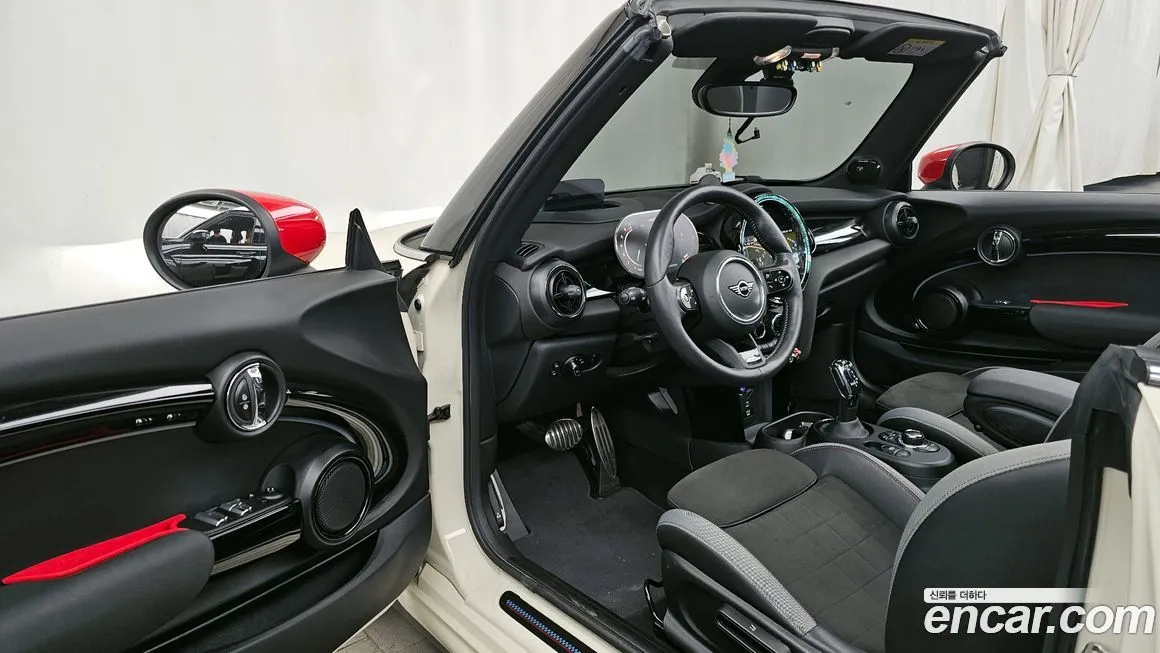 Mini Cooper Convertible — фото 10