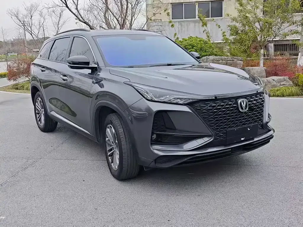 Changan CS75PLUS — фото 1