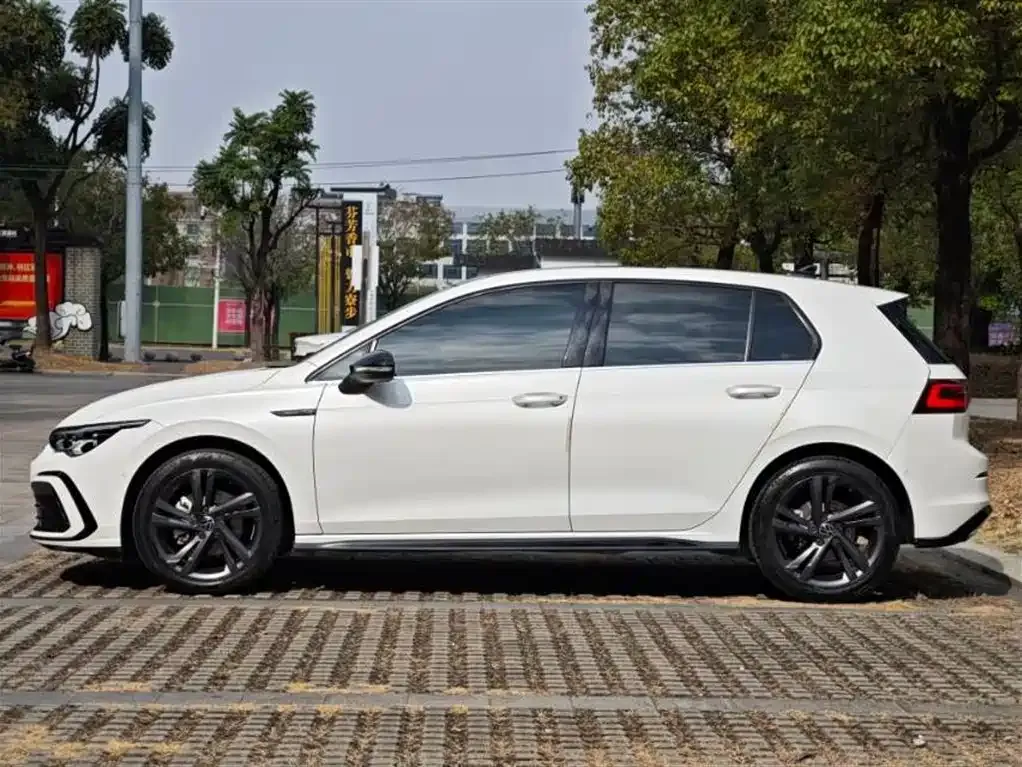 Volkswagen Golf 2021 из CN, фото 10