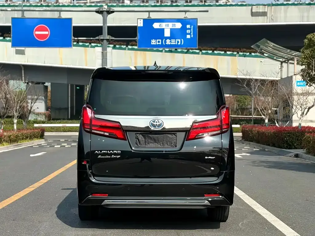 Toyota Alphard 2022 из CN, фото 3