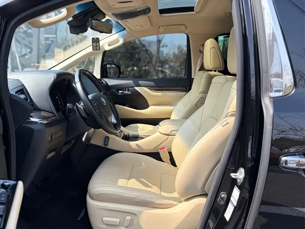 Toyota Alphard 2022 из CN, фото 6