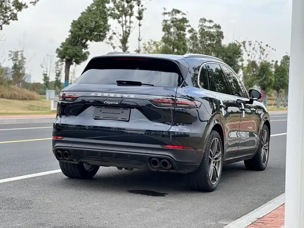 Porsche Cayenne — фото 3