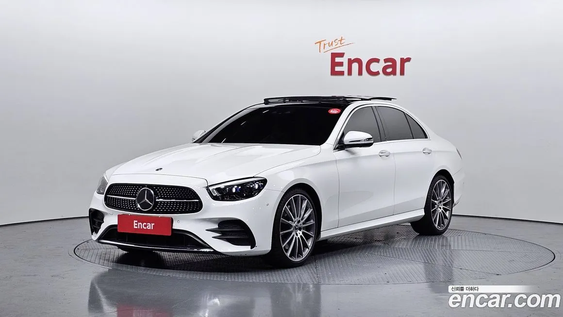 Mercedes-Benz E-Class — фото 1
