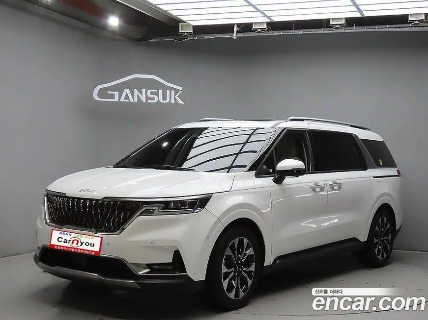 Kia Carnival — фото 10