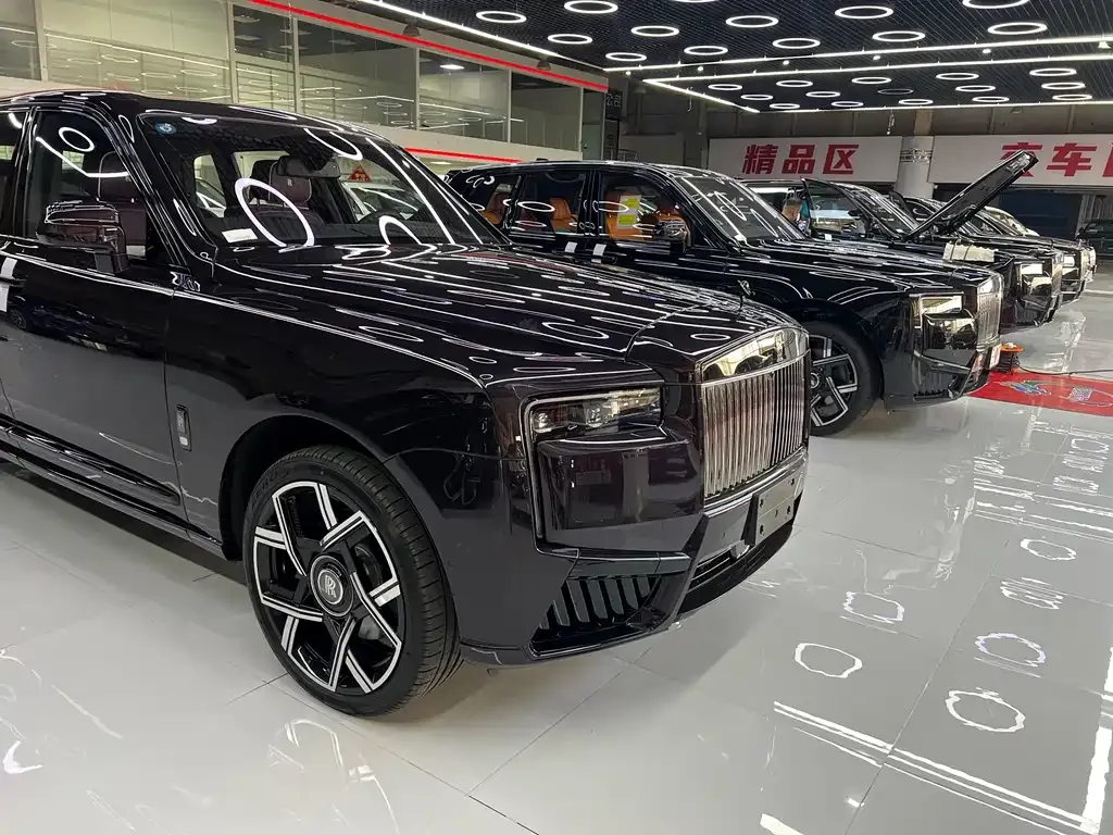 Rolls-Royce Cullinan — фото 6