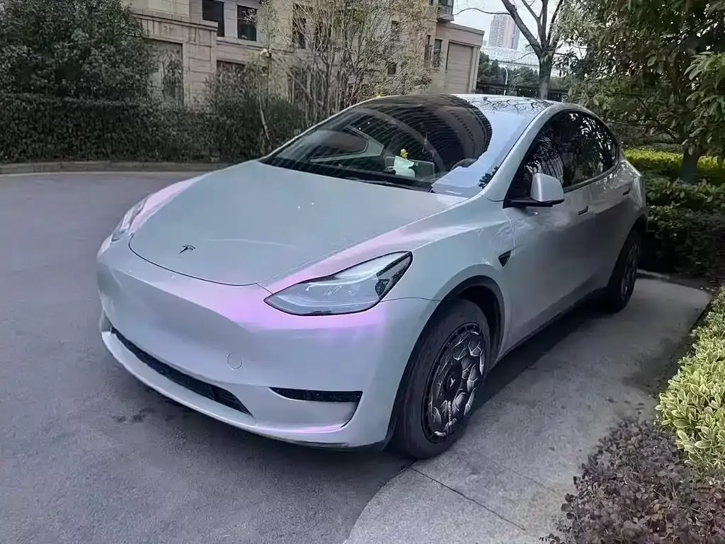 Tesla Model Y — фото 8