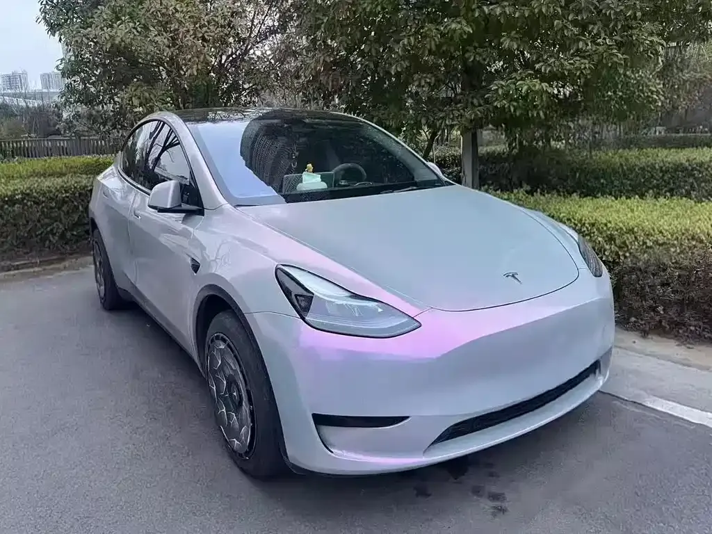 Tesla Model Y — фото 10