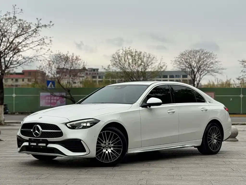 Mercedes-Benz C-Class — фото 1