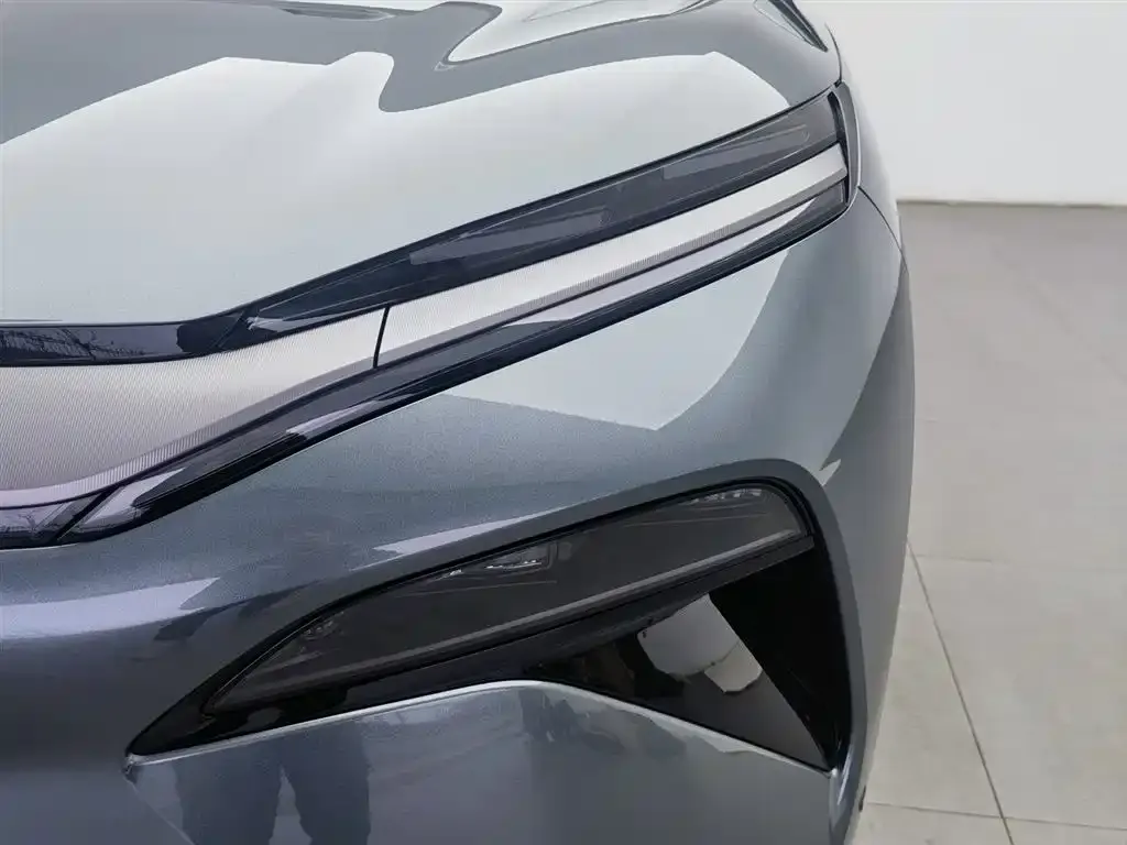 BYD Tang L — фото 3