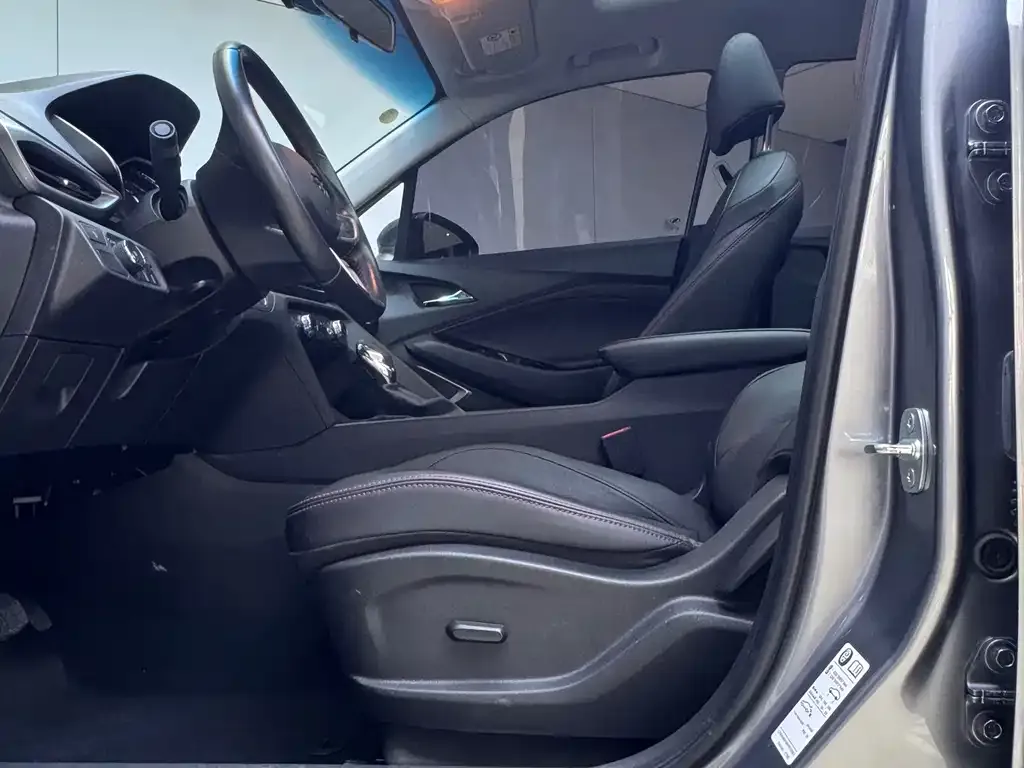 Chevrolet Volando 2022 из CN, фото 2