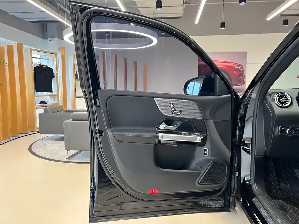 Mercedes-Benz GLB 2024 из CN, фото 5