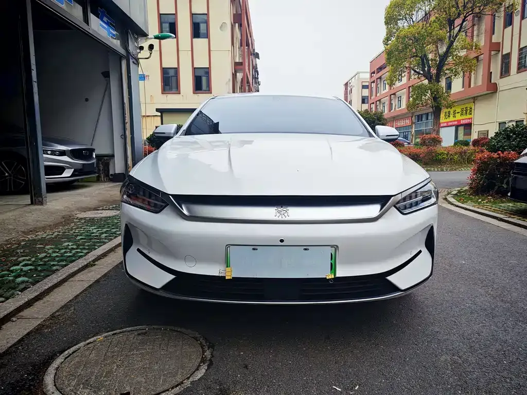 BYD Qin PLUS — фото 10