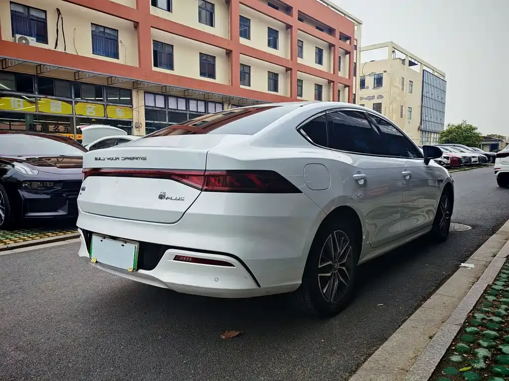 BYD Qin PLUS — фото 9