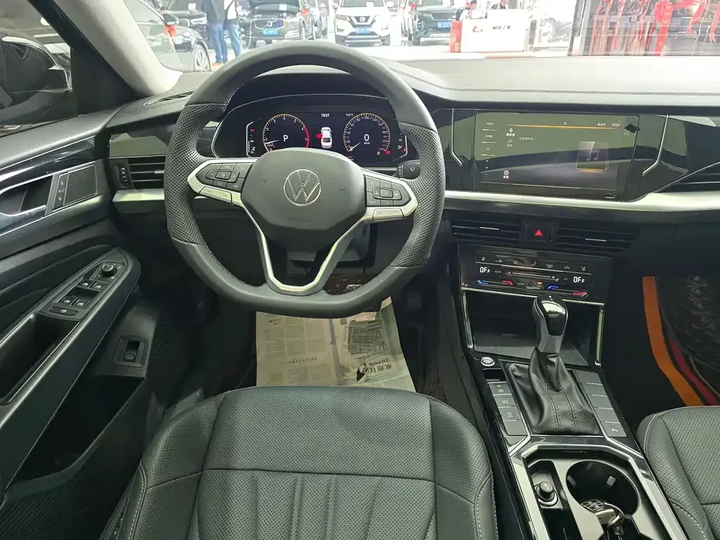 Volkswagen Passat — фото 8