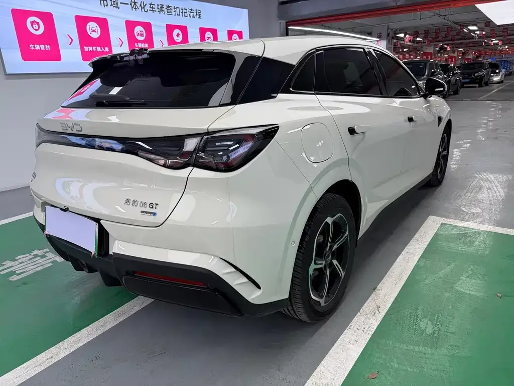 BYD Seal 06GT — фото 4