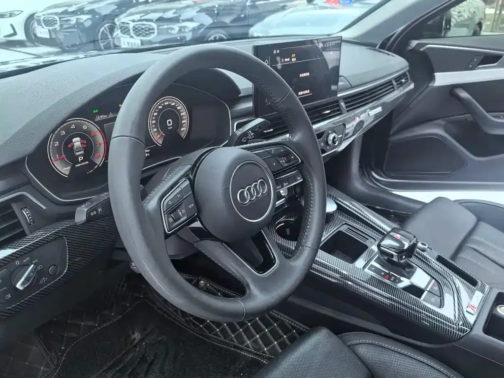 Audi A4L 2021 из CN, фото 9