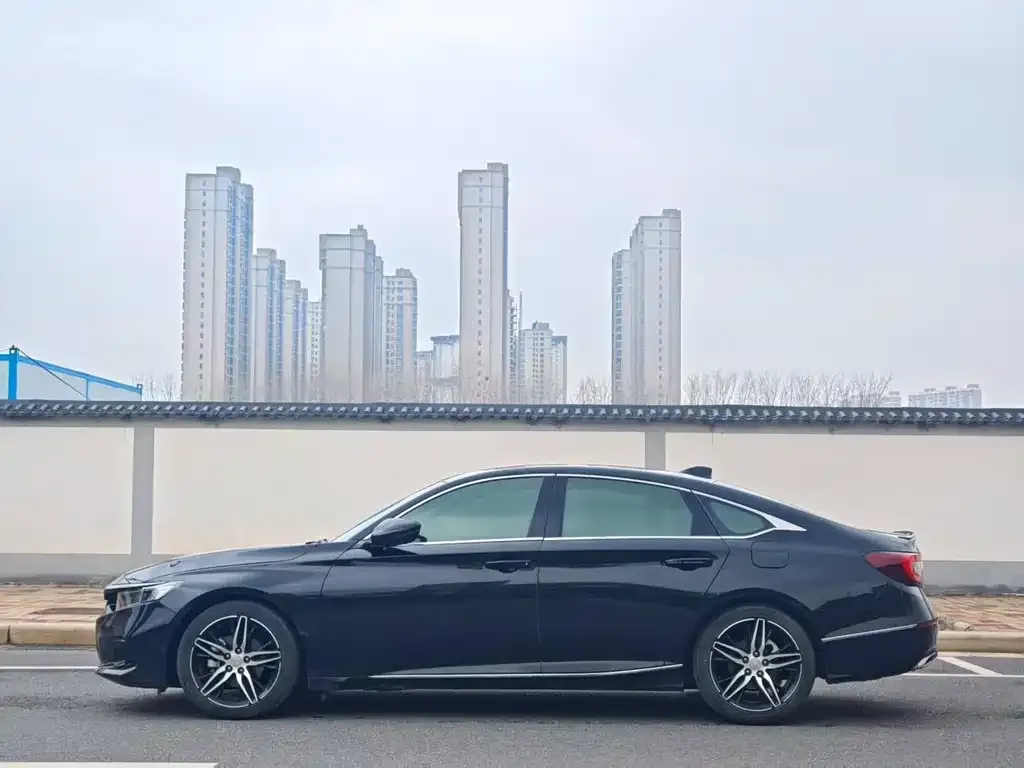 Honda Accord — фото 4