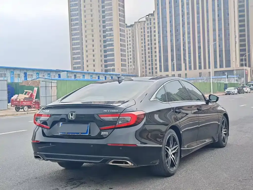 Honda Accord — фото 6