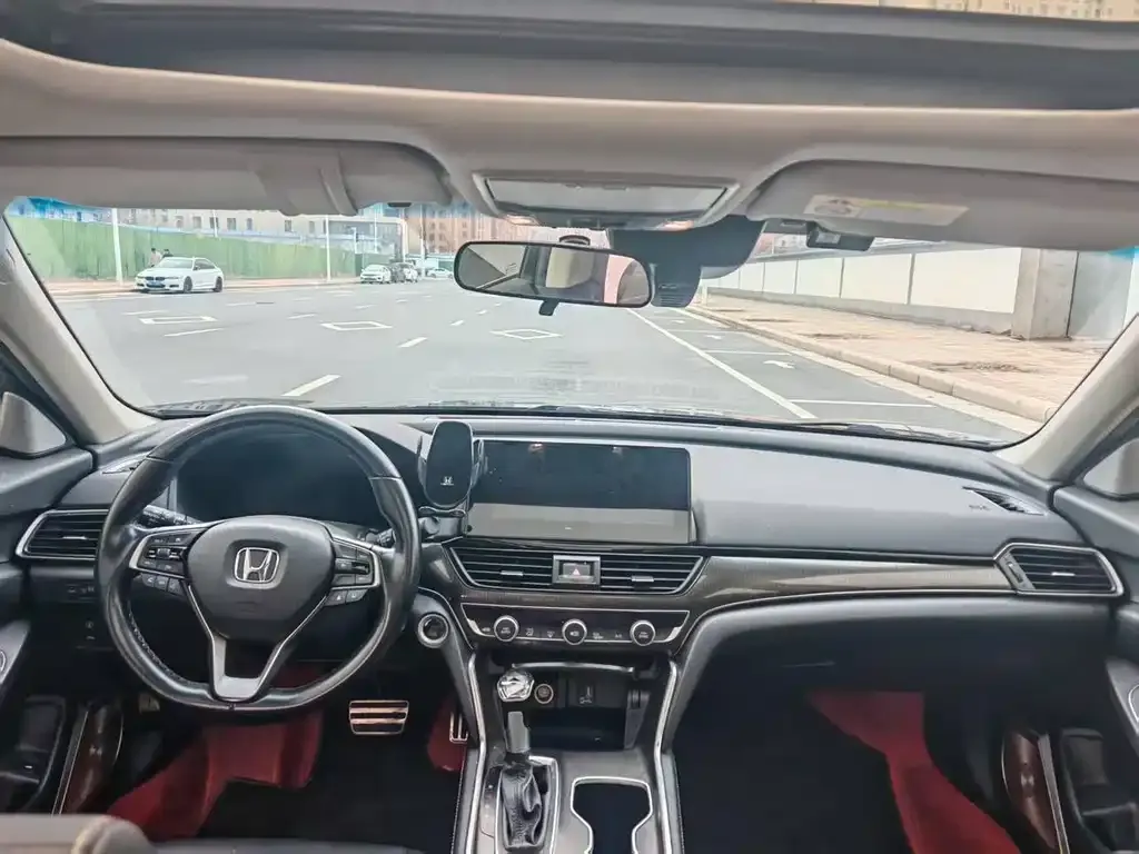 Honda Accord — фото 10