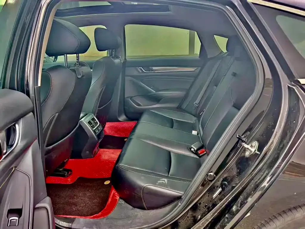 Honda Accord — фото 5