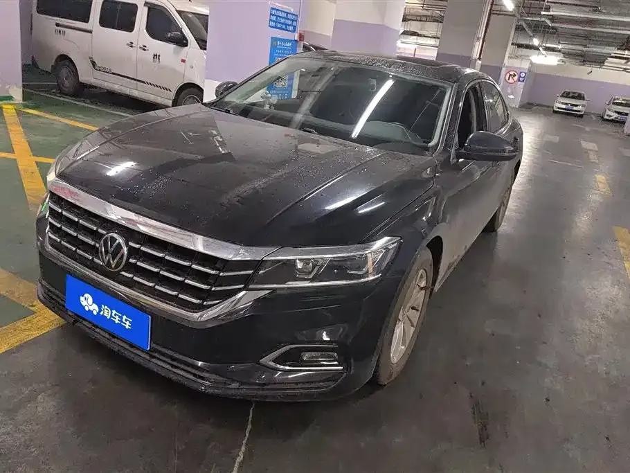 Volkswagen Passat — фото 1