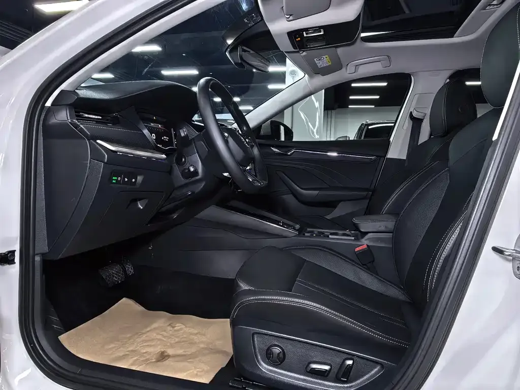 Skoda Octavia — фото 7