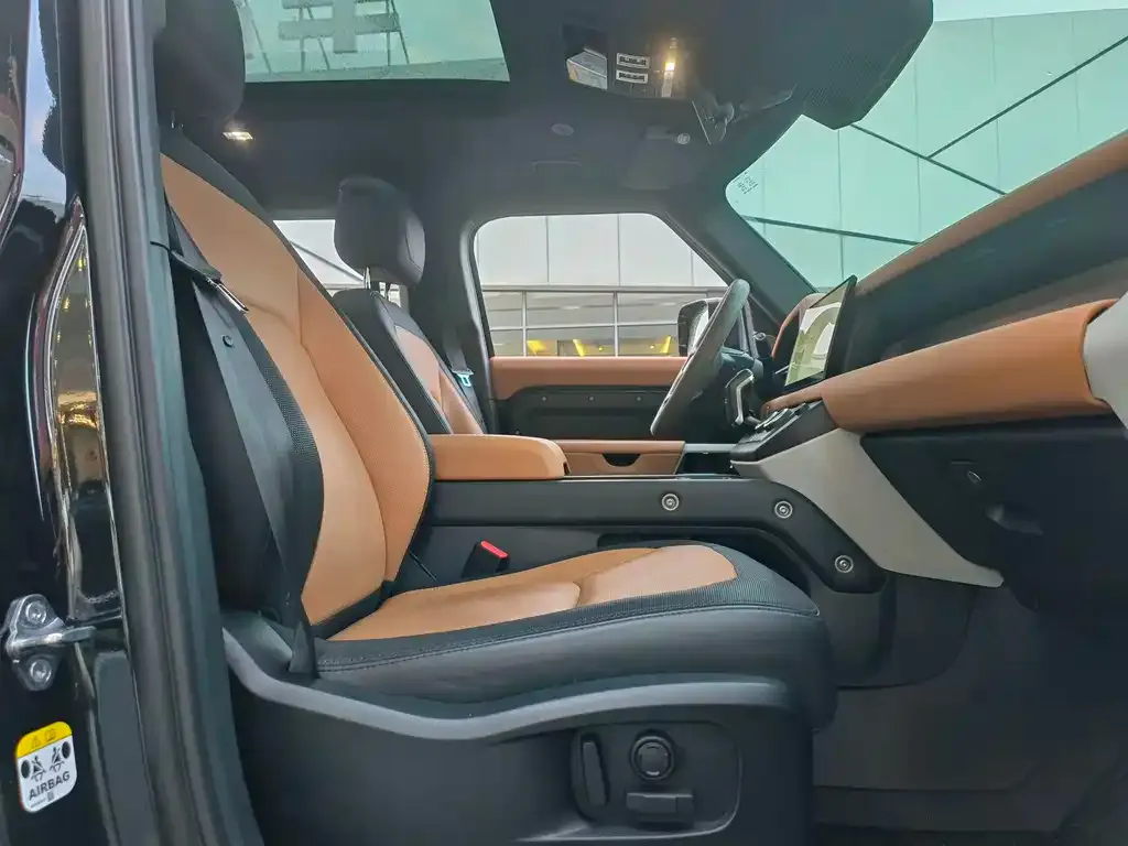 Land Rover Defender 2023 из CN, фото 2