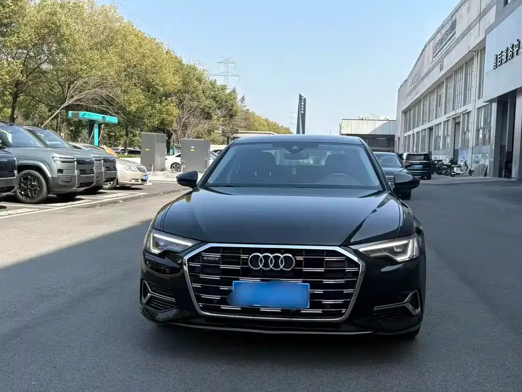 Audi A6L 2021 из CN, фото 6