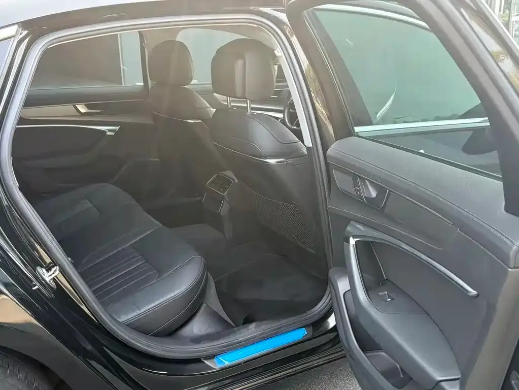 Audi A6L 2021 из CN, фото 5