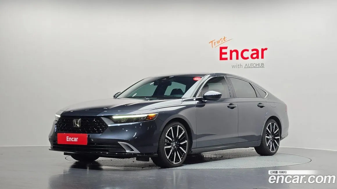 Honda Accord — фото 1