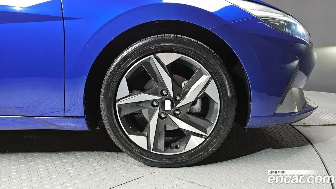 Hyundai AVANTE — фото 8