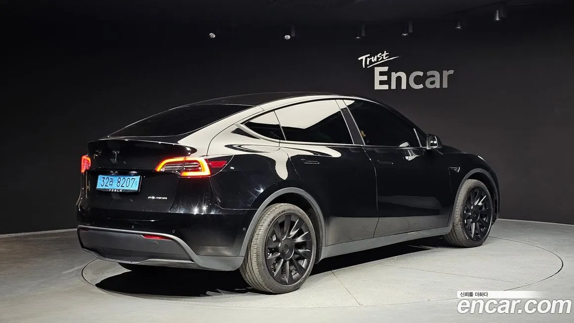 Tesla Model Y — фото 7